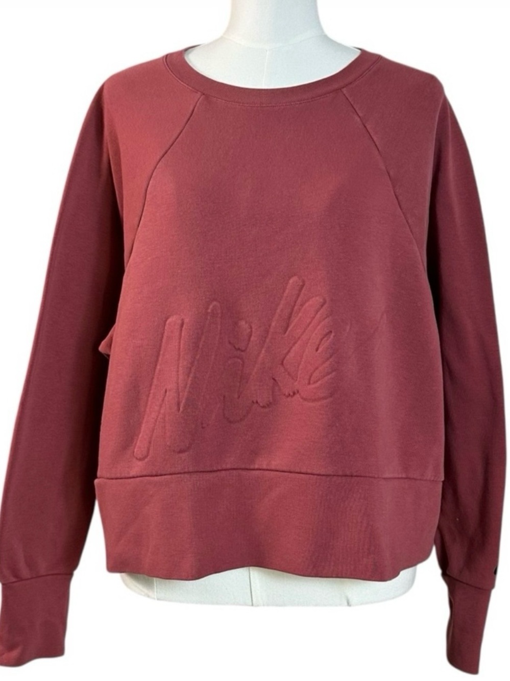 Nike Embossed Logo Get Fit Fleece Training Crew Sweatshirt Canyon Rust Size XL